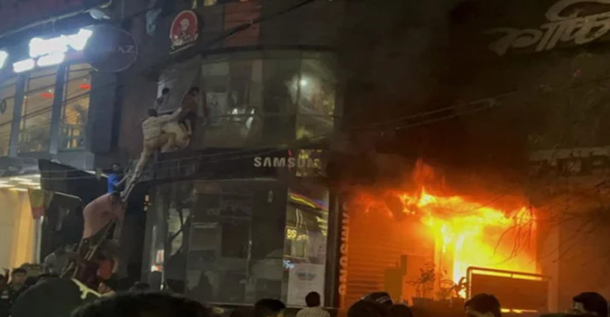 বেইলি রোডে আগুন: নিহতের সংখ্যা বেড়ে ৪৫ জন