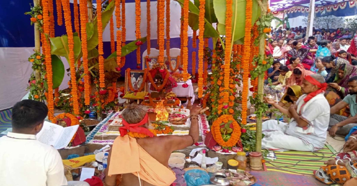 ১৫ বছর ধরে একই দিনে বাৎসরিক শ্রাদ্ধক্রিয়া