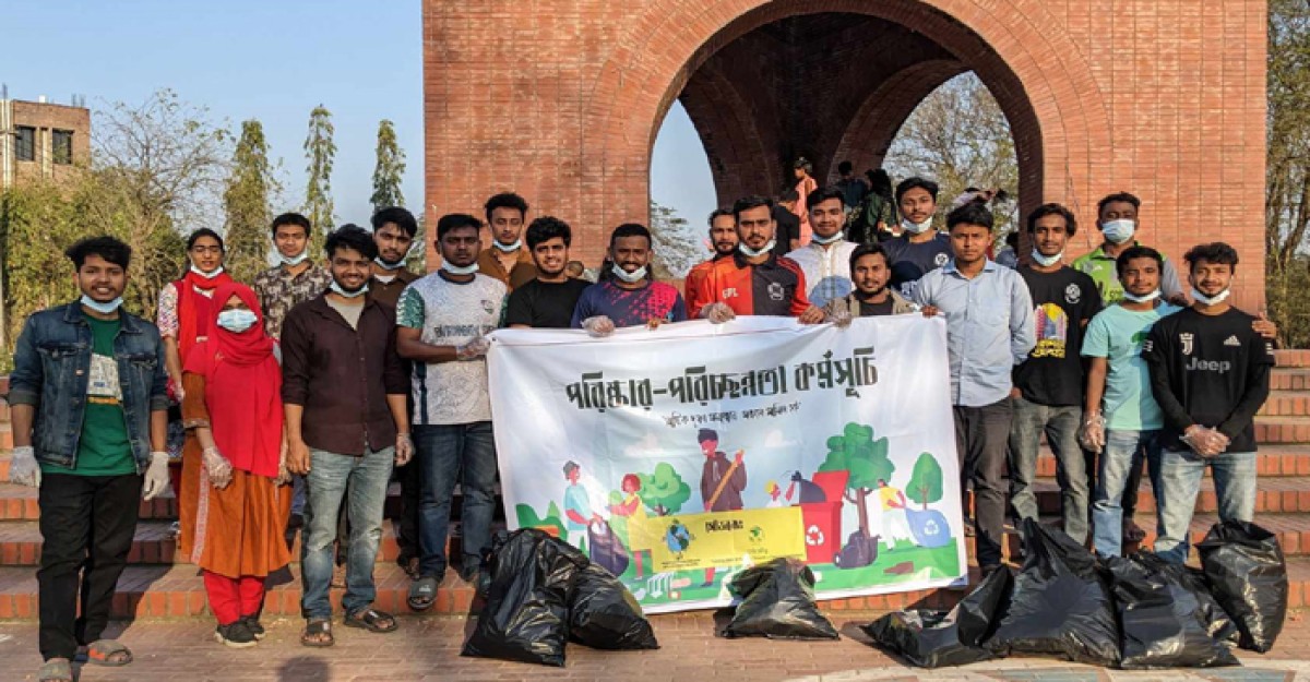 জাবিতে ভর্তি পরীক্ষা পরবর্তী ক্যম্পাস পরিষ্কার পরিচ্ছন্নতা অভিযান