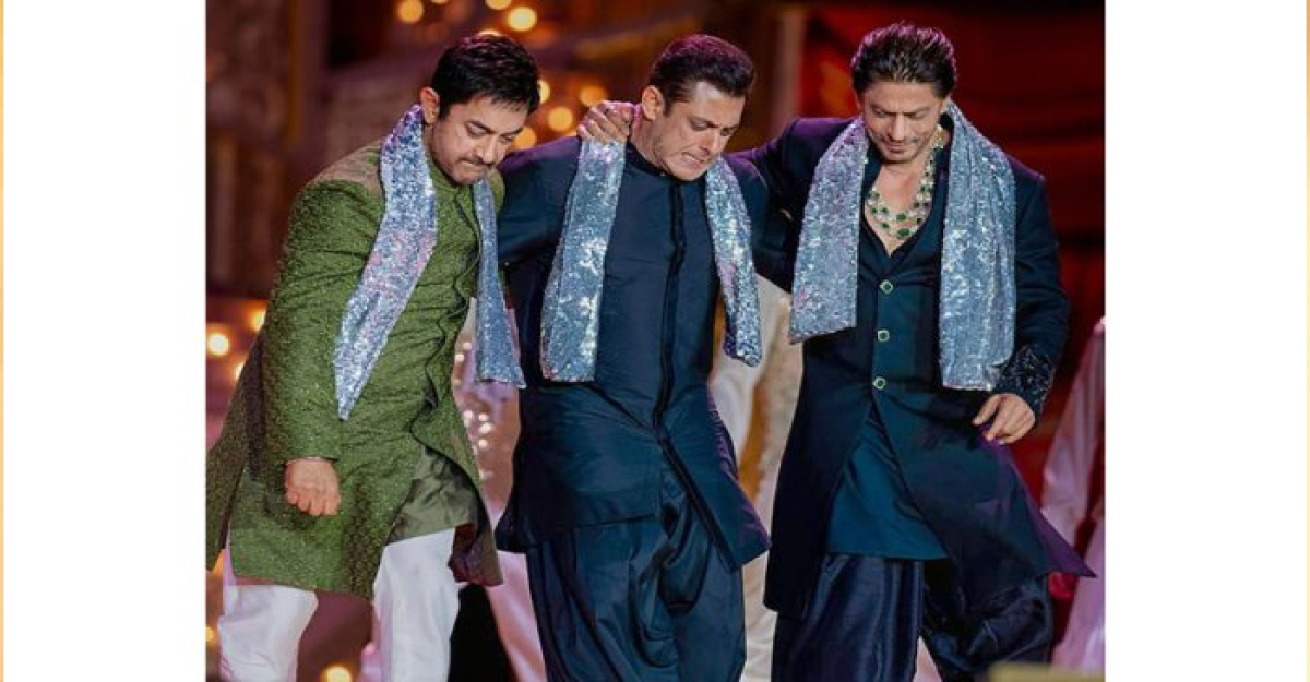 ধনকুবের পুত্রের বিয়েতে একমঞ্চে তিন খান