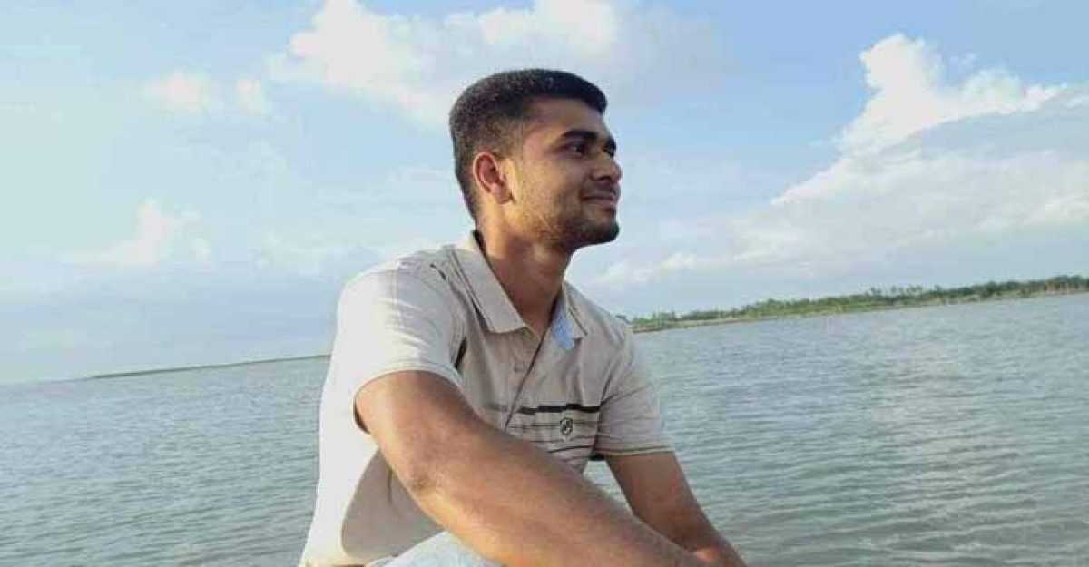 ক্লাস চলাকালীন শিক্ষার্থীকে গুলি করলেন শিক্ষক