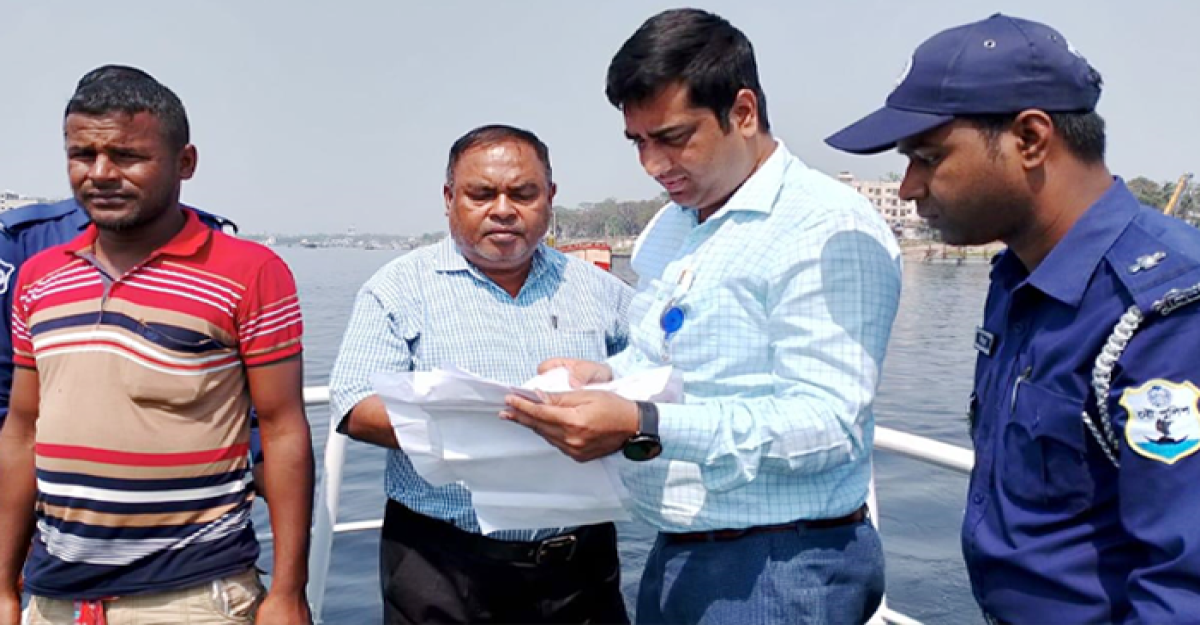 নৌ নিরাপত্তা নিশ্চিতে শীতলক্ষ্যায় বিআইডব্লিউটিএর অভিযান