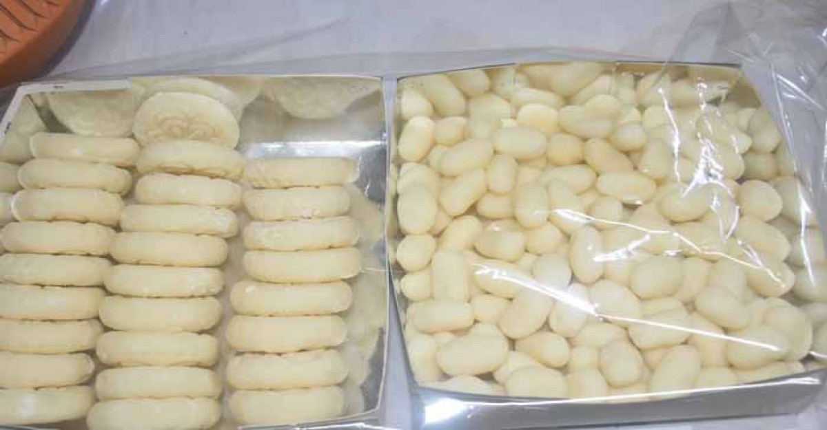 বাহারি মিষ্টির স্বাদ-গন্ধে মাতোয়ারা রাজধানীবাসী