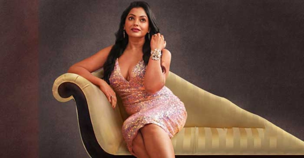 চিত্রনায়িকা নিপুণের প্যানেলে ভাঙনের সুর