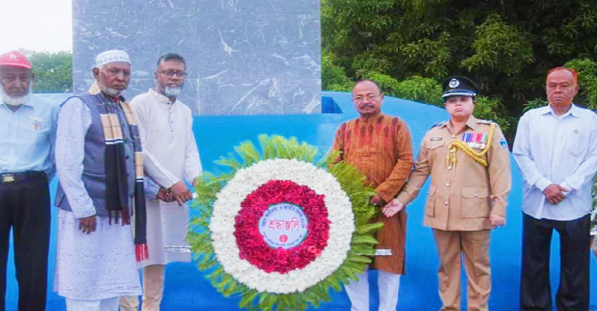 খাগড়াছড়িতে মহান স্বাধীনতা ও জাতীয় দিবসে শ্রদ্ধা নিবেদন করেন পার্বত্য প্রতিমন্ত্রী