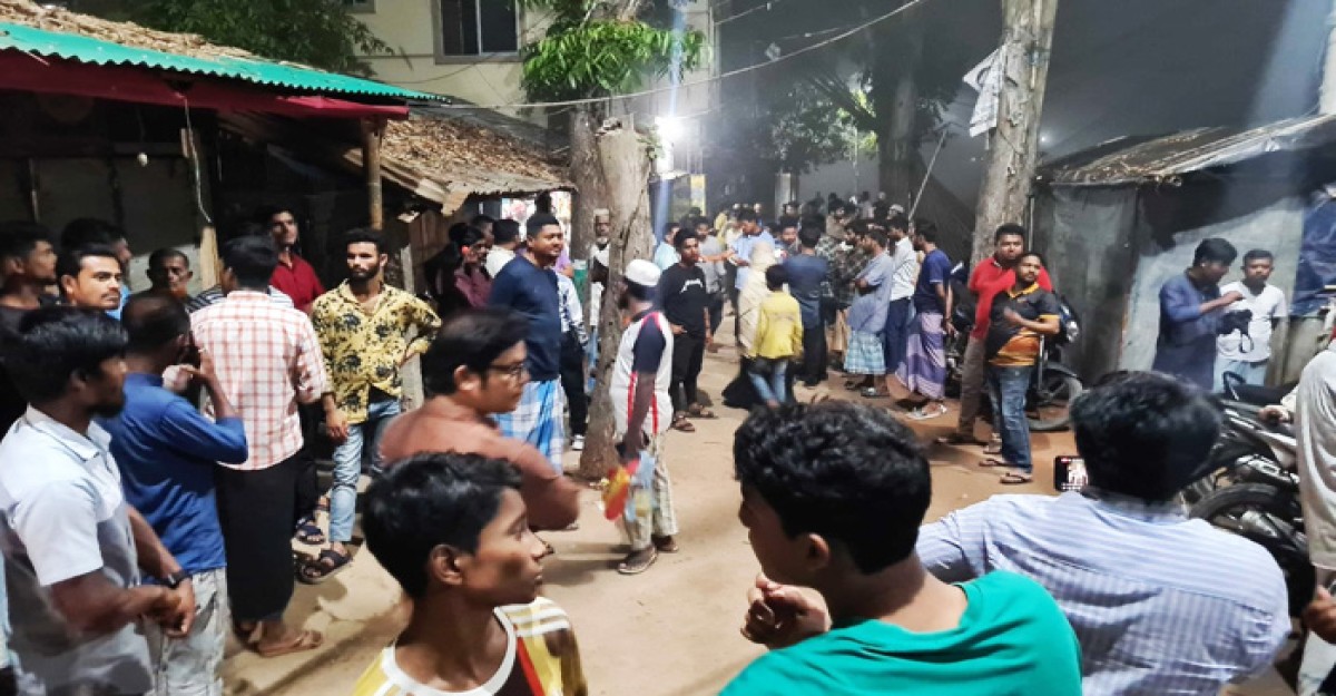 তারাবি পড়ে ঘরে ফিরে দেখলেন স্ত্রীর গলাকাটা মরদেহ