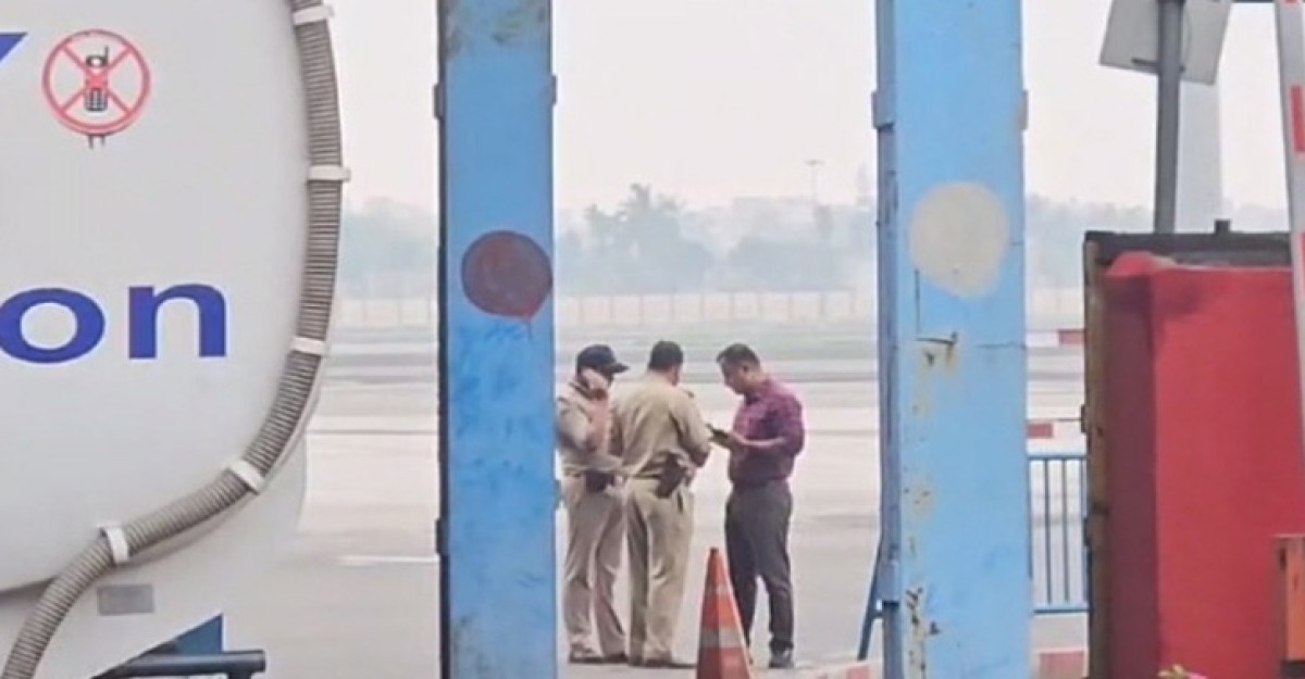 কলকাতা বিমানবন্দরে চলল গুলি, জওয়ান নিহত