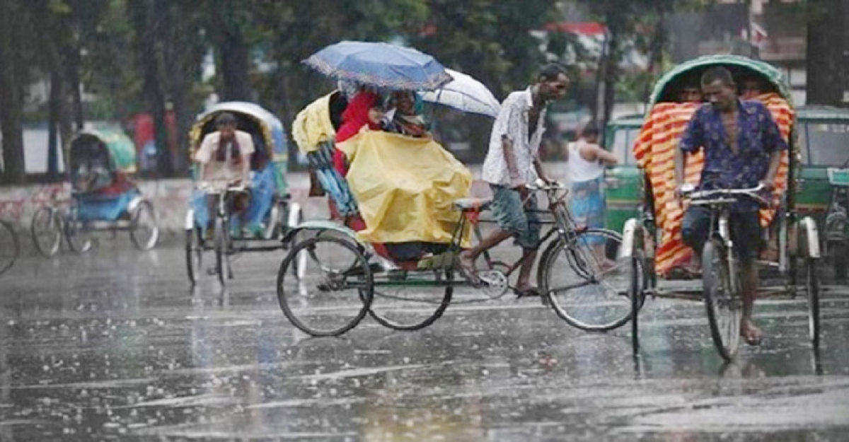 রাজধানীতে গুঁড়ি গুঁড়ি বৃষ্টি