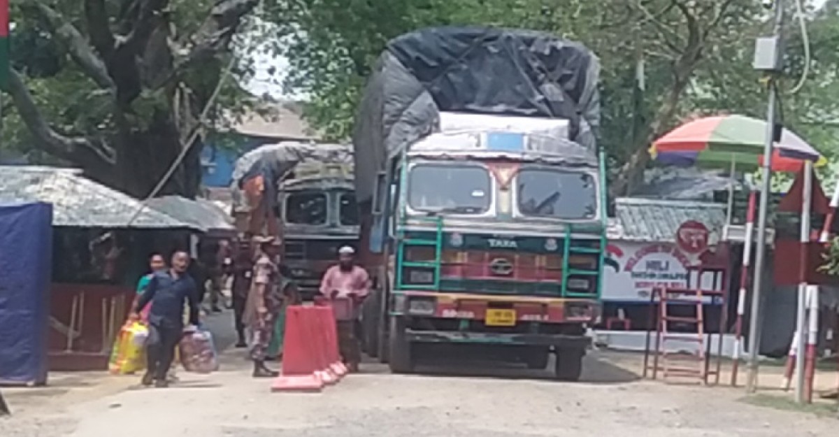 ৬ দিন পর হিলি স্থল বন্দরে আমদানি রপ্তানি স্বাভাবিক