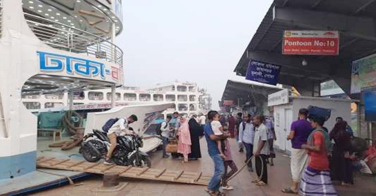ঢাকায় ফেরা যাত্রীর চাপ বেড়েছে লঞ্চে