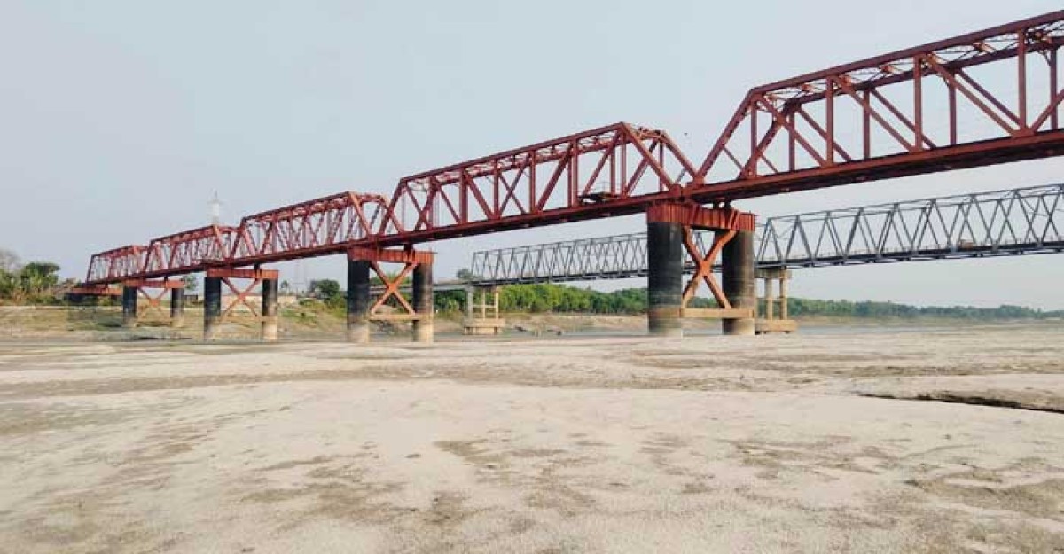কুষ্টিয়ায় পানি শুন্য গড়াই , নলকূপ উঠছে না পানি