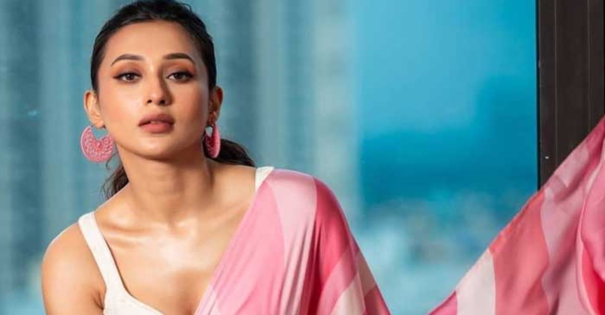 বিয়ে না হলেও ৩ সন্তানের জননী মিমি চক্রবর্তী!
