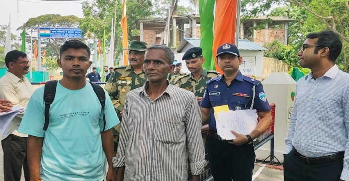 দেশে ফিরলেন ভারতে আটকে পড়া ১৩ বাংলাদেশি
