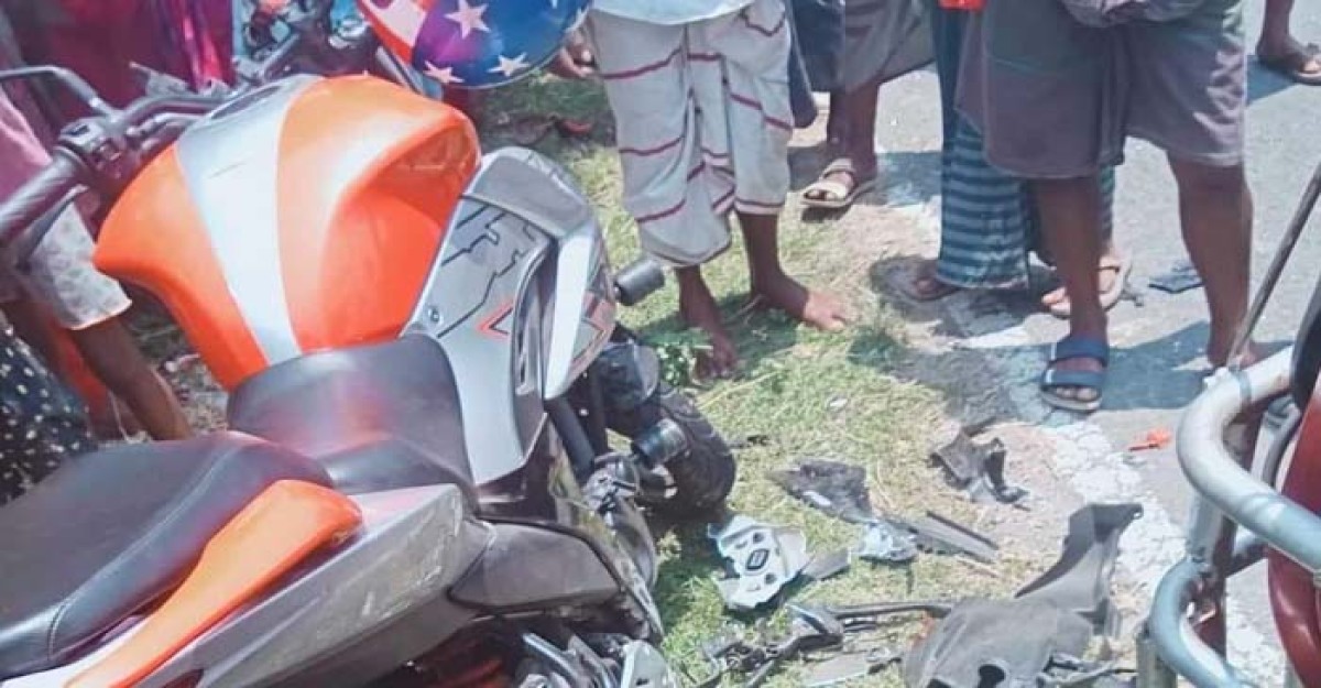মেরিন ড্রাইভে ইজিবাইক-মোটর সাইকেল সংঘর্ষে হানিমুনে আসা পর্যটক সহ নিহত ২