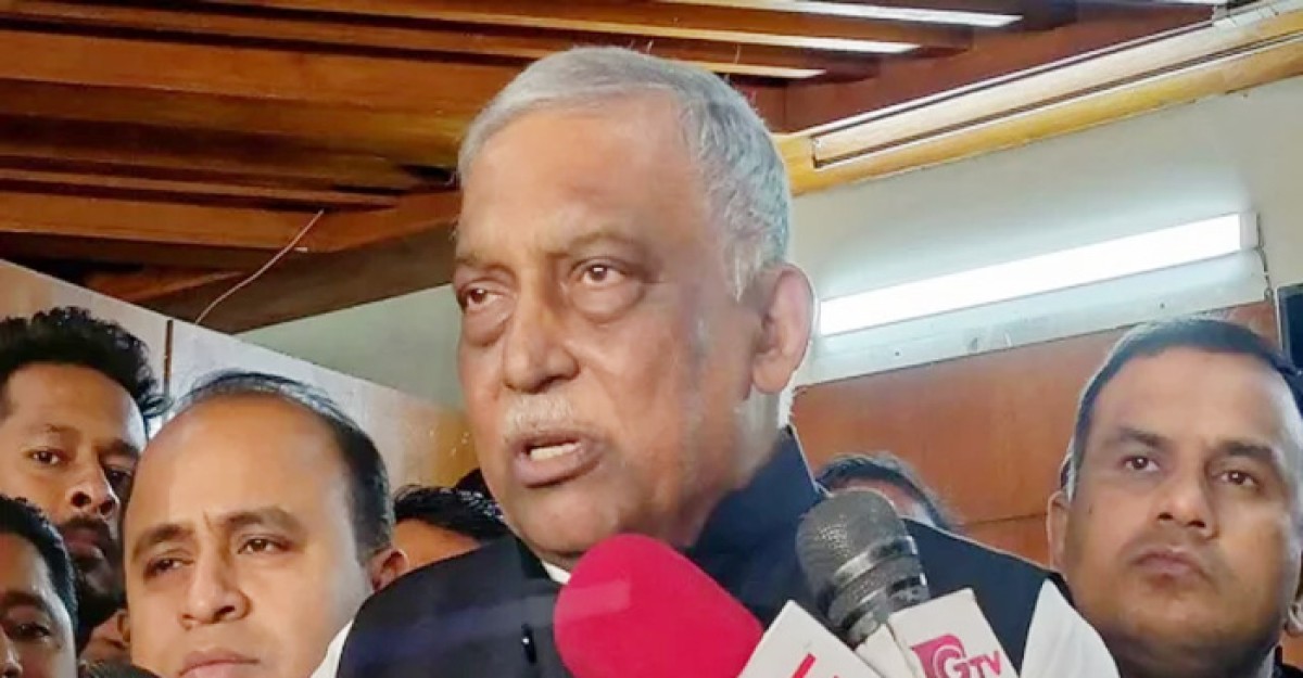 জেনারেল আজিজের নিষেধাজ্ঞা নিয়ে যা বললেন স্বরাষ্ট্রমন্ত্রী