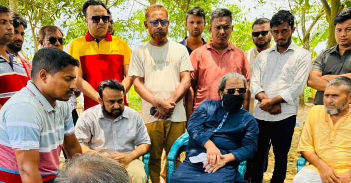 গোপালগঞ্জে প্রতিবন্ধী কৃষকের পাশে দাঁড়িয়েছেন পৌর মেয়র শেখ রকিব হোসেন