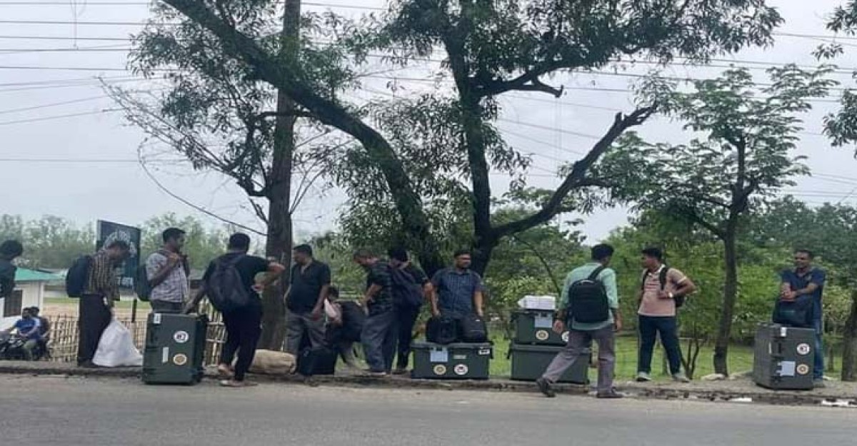 দূর্যোগপূর্ণ আবহাওয়ায় সেন্টমার্টিনের একমাত্র কেন্দ্রে ভোট অনিশ্চিত