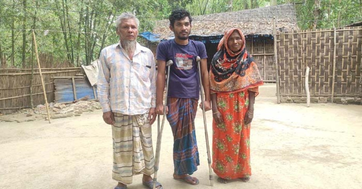 চেয়েছিলেন হাল ধরতে, এখন পরিবারের বোঝা