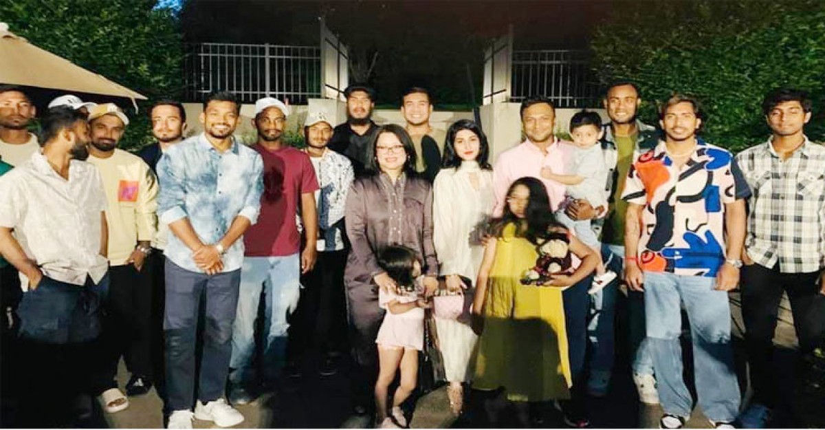 যুক্তরাষ্ট্রে সাকিবের বাড়িতে দাওয়াত খেলেন লিটন-শান্তরা