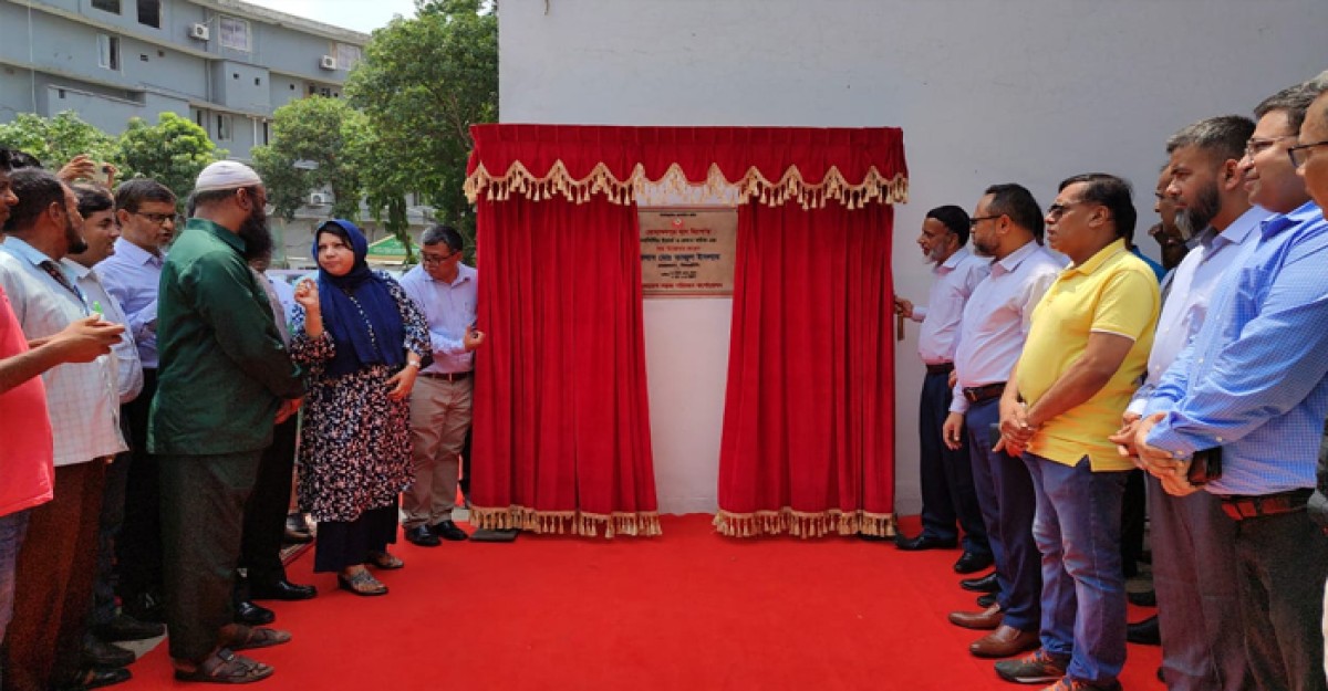 নিজস্ব কারখানায় বাস তৈরি করছে বিআরটিসি