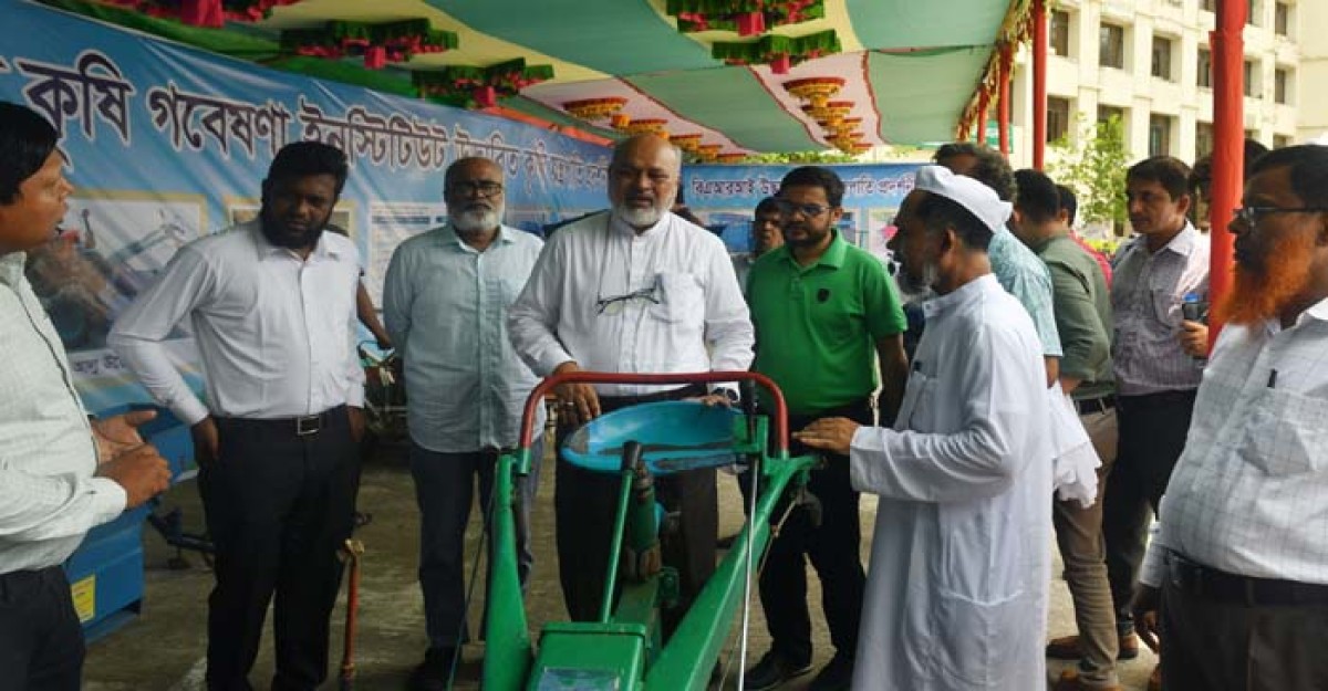 নোবিপ্রবিতে কৃষি যন্ত্রপাতি প্রতিভা অন্বেষণ বিষয়ক