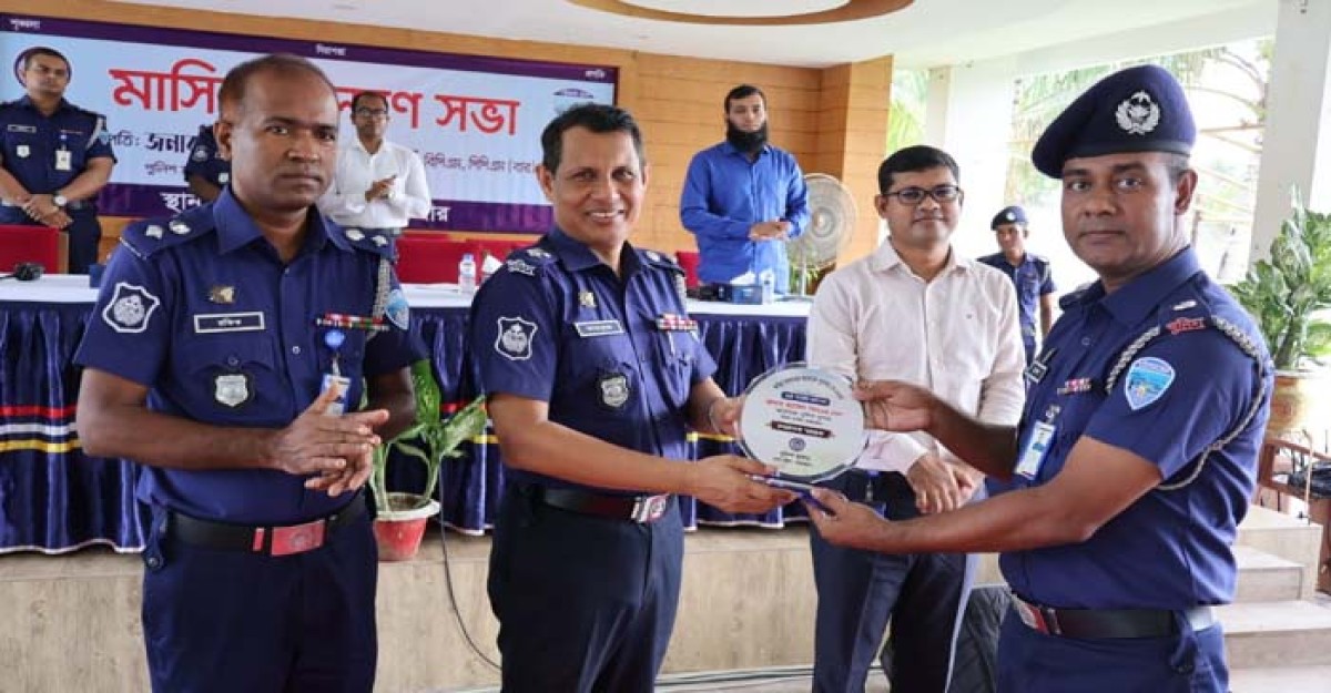 কক্সবাজারে শ্রেষ্ঠ সার্কেল রাসেল, ওসি মুহাম্মদ ওসমান গনি