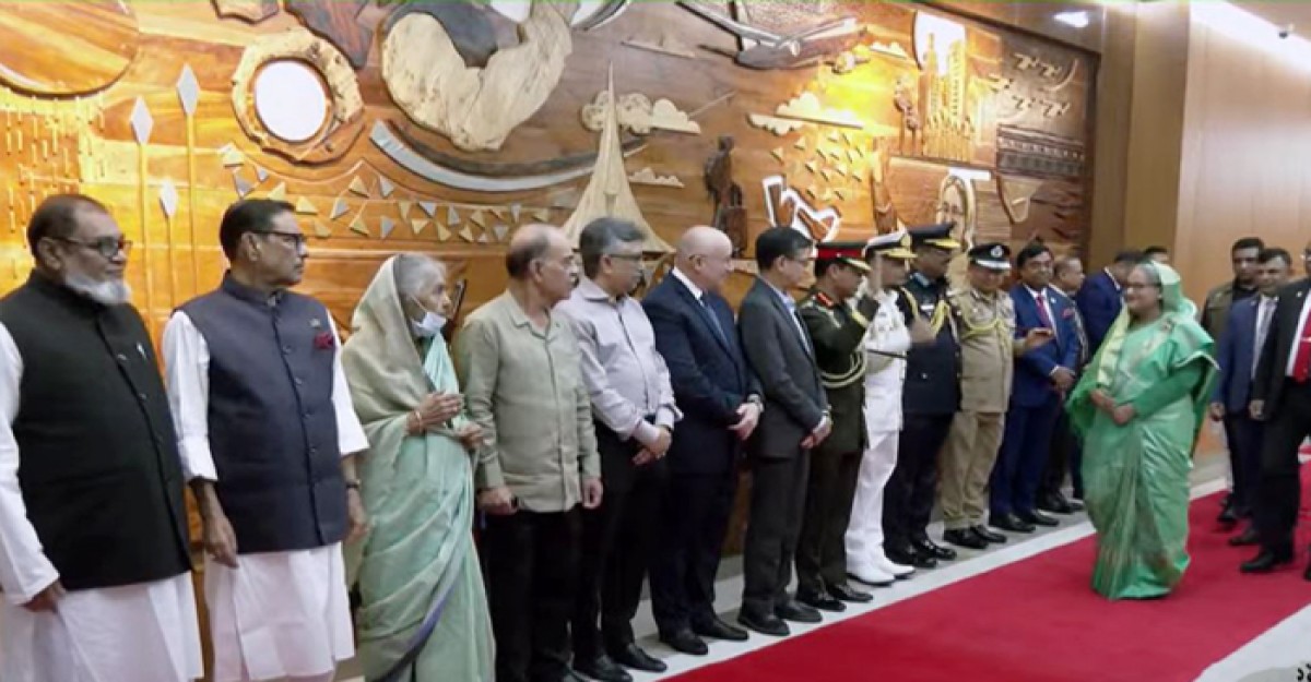 ভারতে পৌঁছেছেন প্রধানমন্ত্রী
