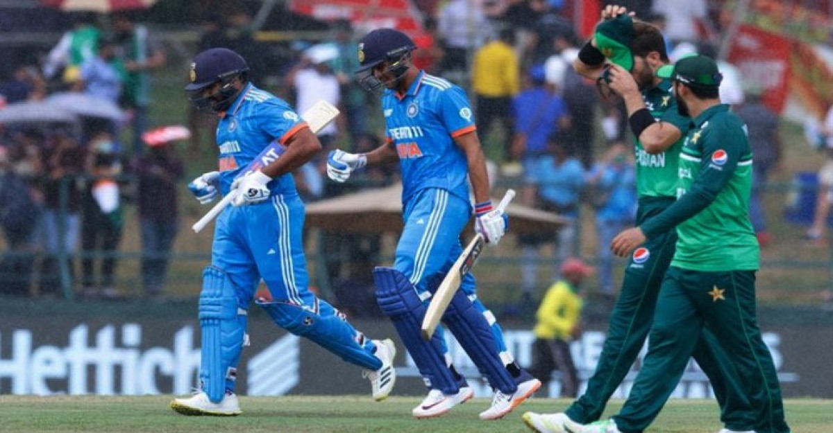 ফের বৃষ্টির হানা, বন্ধ ভারত-পাকিস্তান ম্যাচ