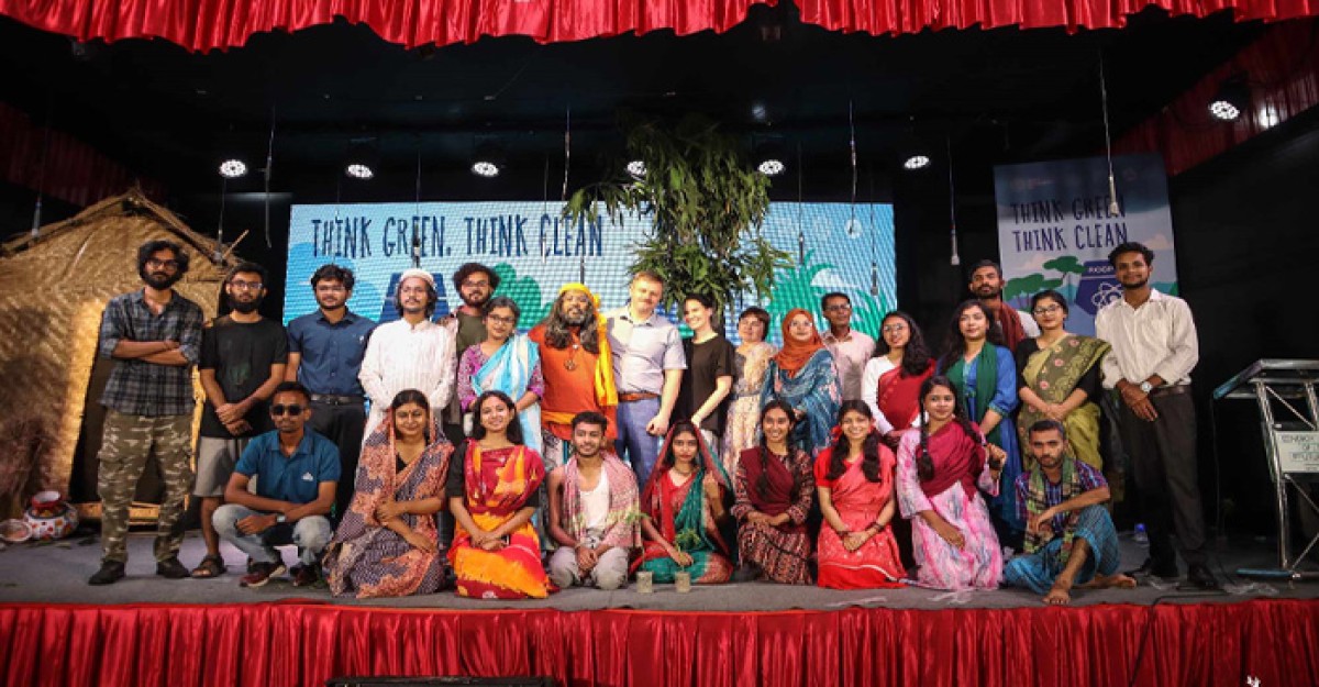 মঞ্চায়িত হলো অনিরুদ্ধ নাট্যদল এর প্রথম পূর্নাঙ্গ প্রযোজনা নাটক 'শেকড় মাটির কথাই বলে'
