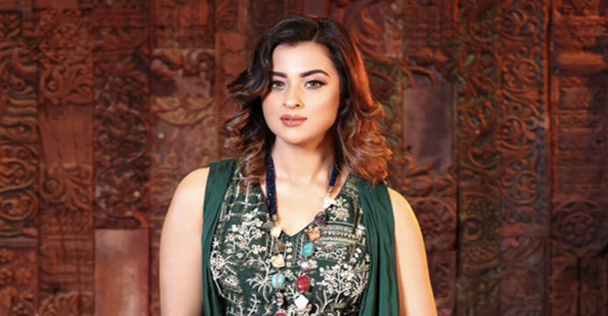 মন্ত্রীকে ফোন দিয়েছেন, শুনেই ক্ষেপলেন বুবলী