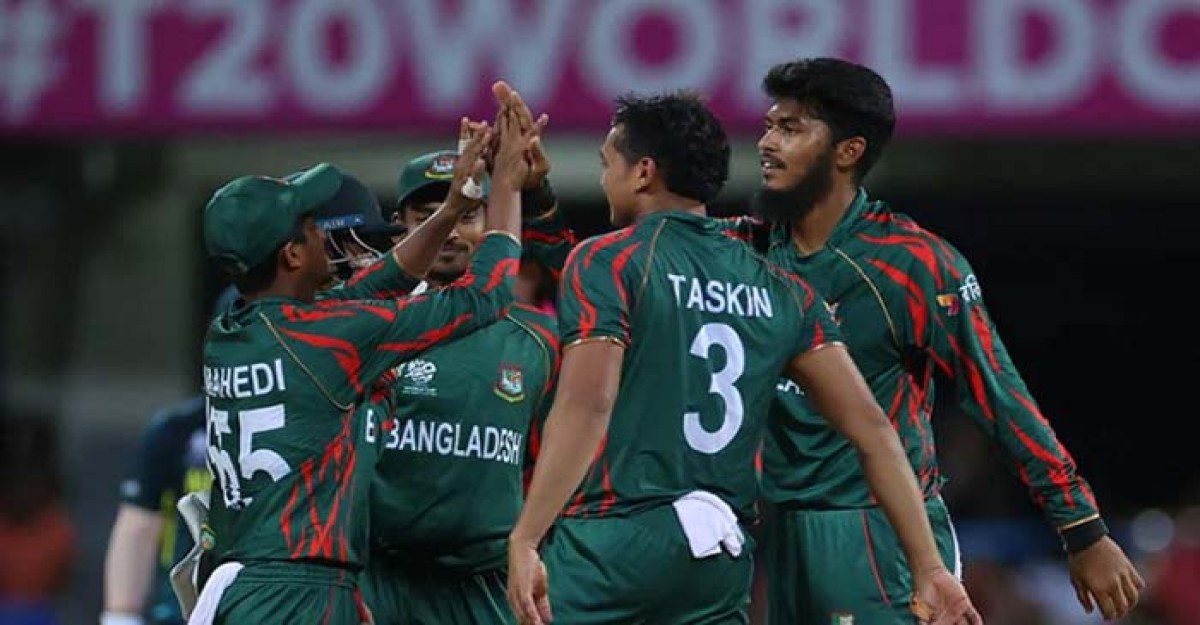 অস্ট্রেলিয়ার কাছে হেরে সুপার এইট শুরু বাংলাদেশের