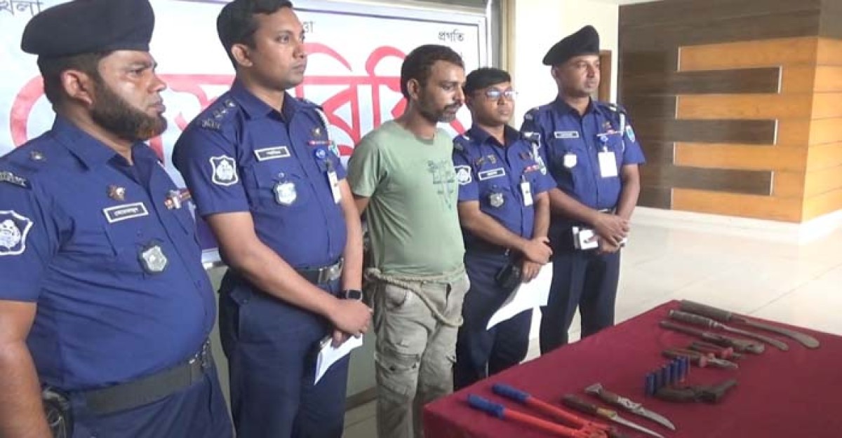 বাগেরহাটে অস্ত্র ও গুলিসহ আন্তঃজেলা ডাকাত দলের সদস্য গ্রেফতার