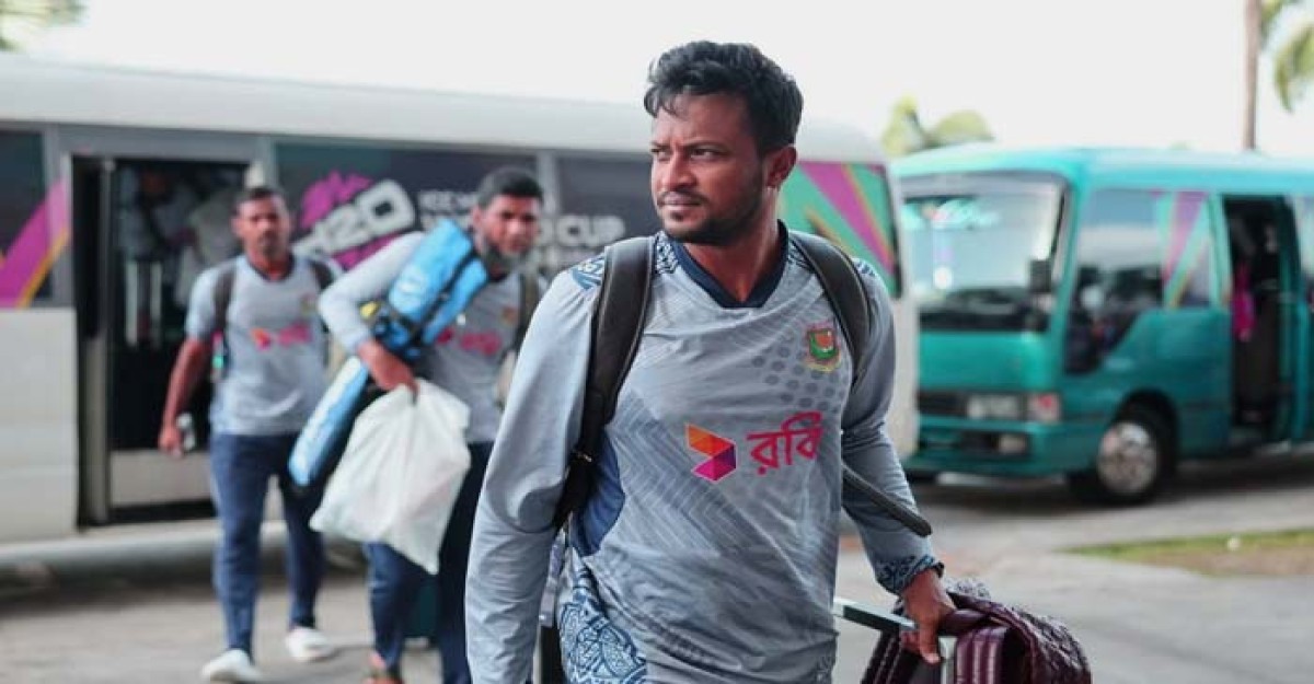 বিশ্বকাপ মিশন শেষে দেশে ফিরল বাংলাদেশ দল