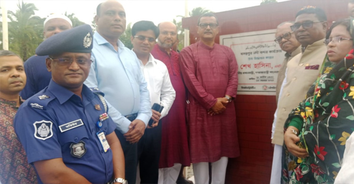 বসন্তপুর নদী বন্দর পরিদর্শন করলেন নৌপ্রতিমন্ত্রী