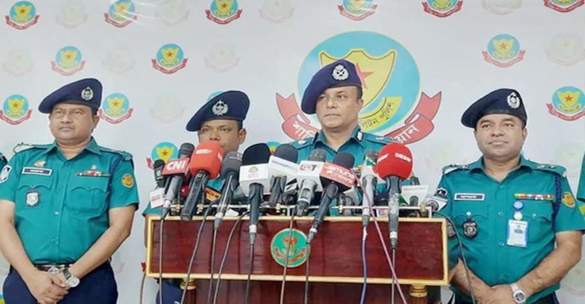 সড়ক বন্ধ করে বিশৃঙ্খলা করলে বিধি মোতাবেক ব্যবস্থা: ডিএমপি