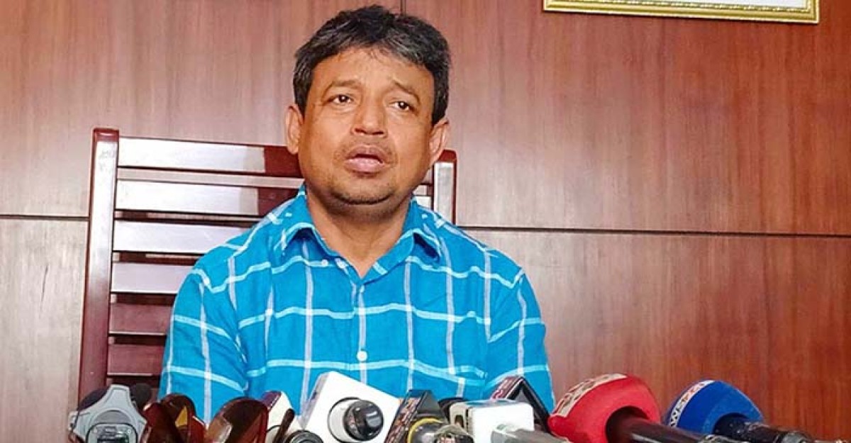 আন্দোলনকারী শিক্ষার্থীদের অন্য কেউ ইন্ধন দিতে পারে: ডিবিপ্রধান