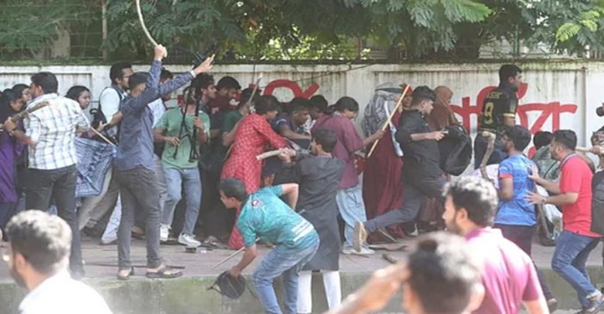 কোটা আন্দোলনকারীদের হটিয়ে ঢাবি ক্যাম্পাসের নিয়ন্ত্রণে ছাত্রলীগ