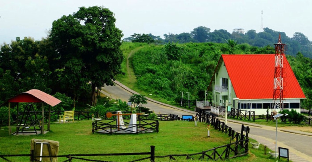 সাজেকে আটকা পড়েছেন তিন শতাধিক পর্যটক
