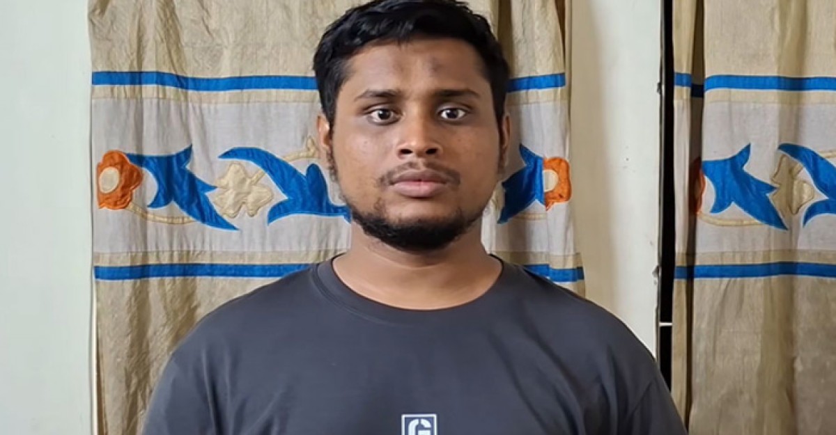 শহীদ মিনার থেকে ফিরে যে বার্তা দিলেন সমন্বয়ক হাসনাত আব্দুল্লাহ