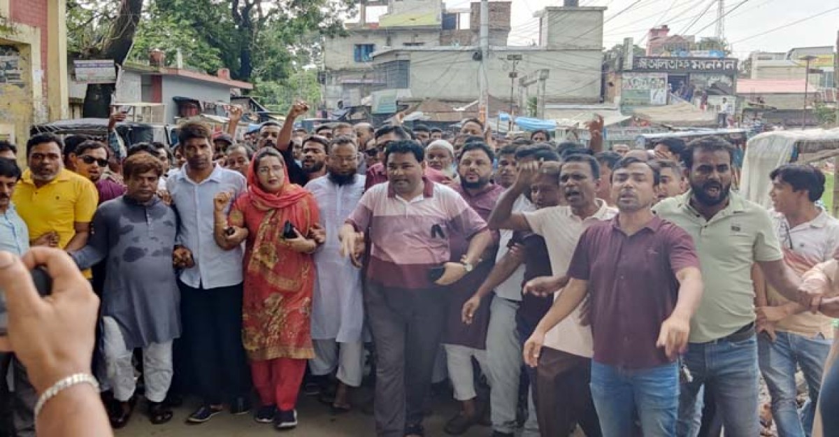 সদরপুরে পৃথকভাবে আ’লীগ ও যুবলীগের মিছিল