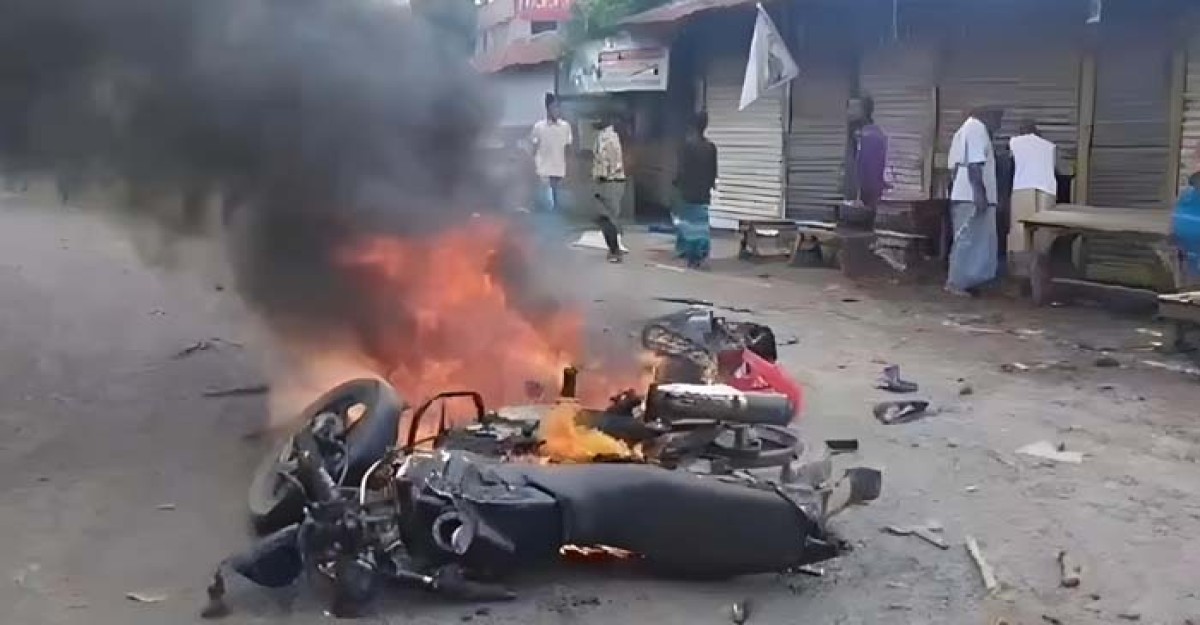 শরীয়তপুরে শিক্ষার্থীদের সঙ্গে ছাত্রলীগের সংঘর্ষ