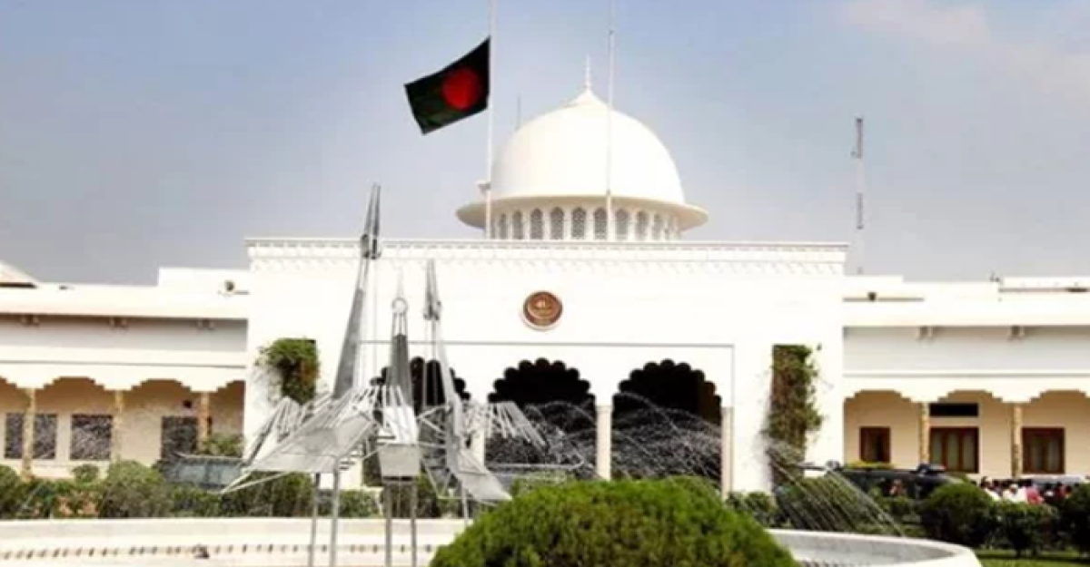 বঙ্গভবনে অন্তর্বর্তীকালীন সরকারের রূপরেখা নিয়ে বৈঠক চলছে