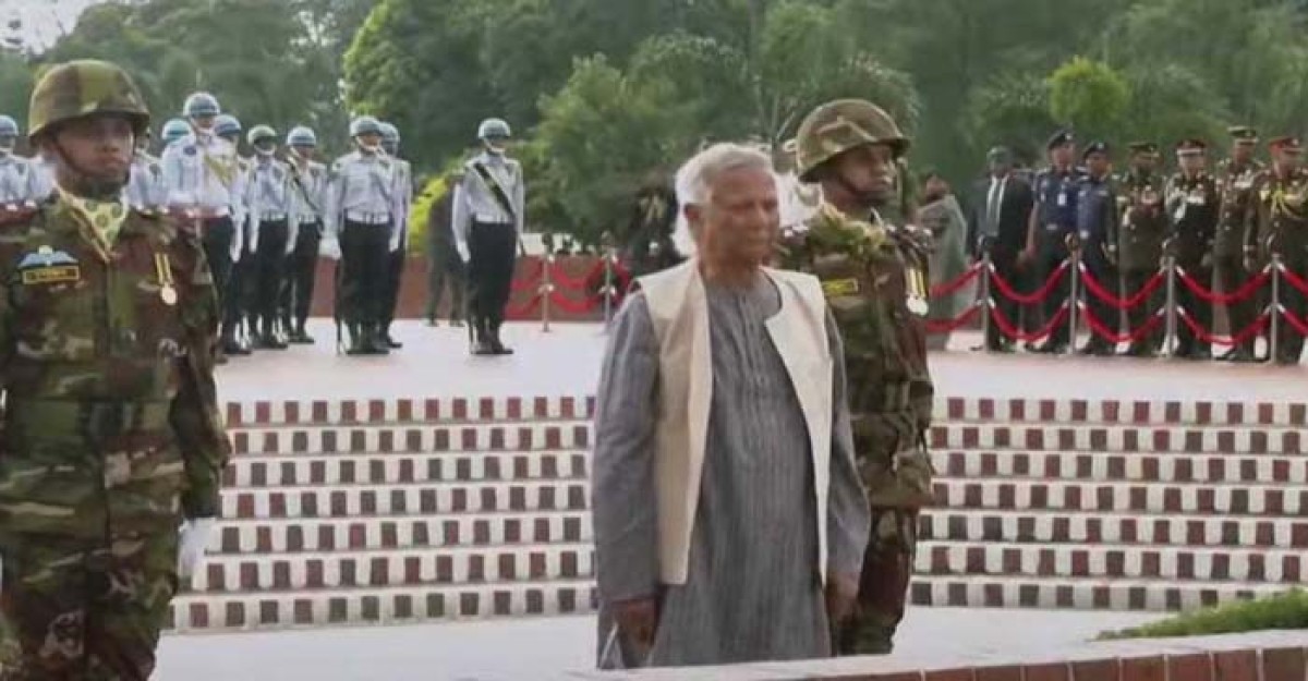 জাতীয় স্মৃতিসৌধে অন্তর্র্বতী সরকারের শ্রদ্ধা নিবেদন