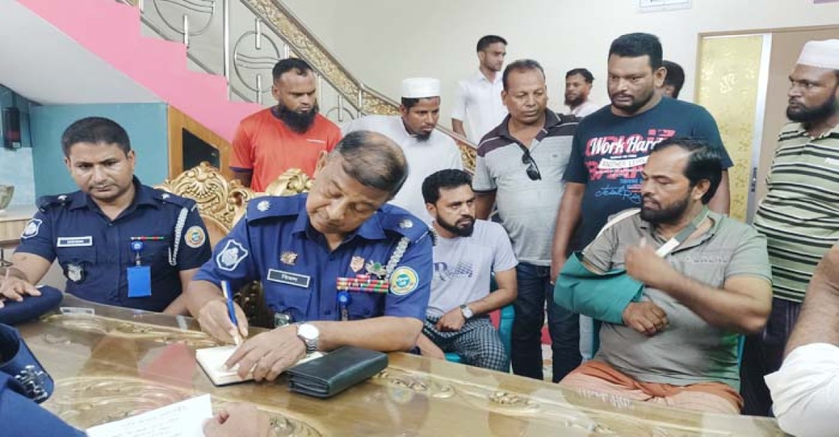 কুয়াকাটায় বিএনপি নেতার বাড়ীতে ডাকাতি