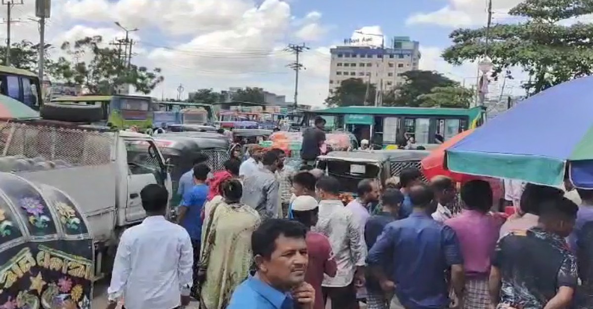 চট্টগ্রাম-কক্সবাজার রুটে বাস চলাচল বন্ধ