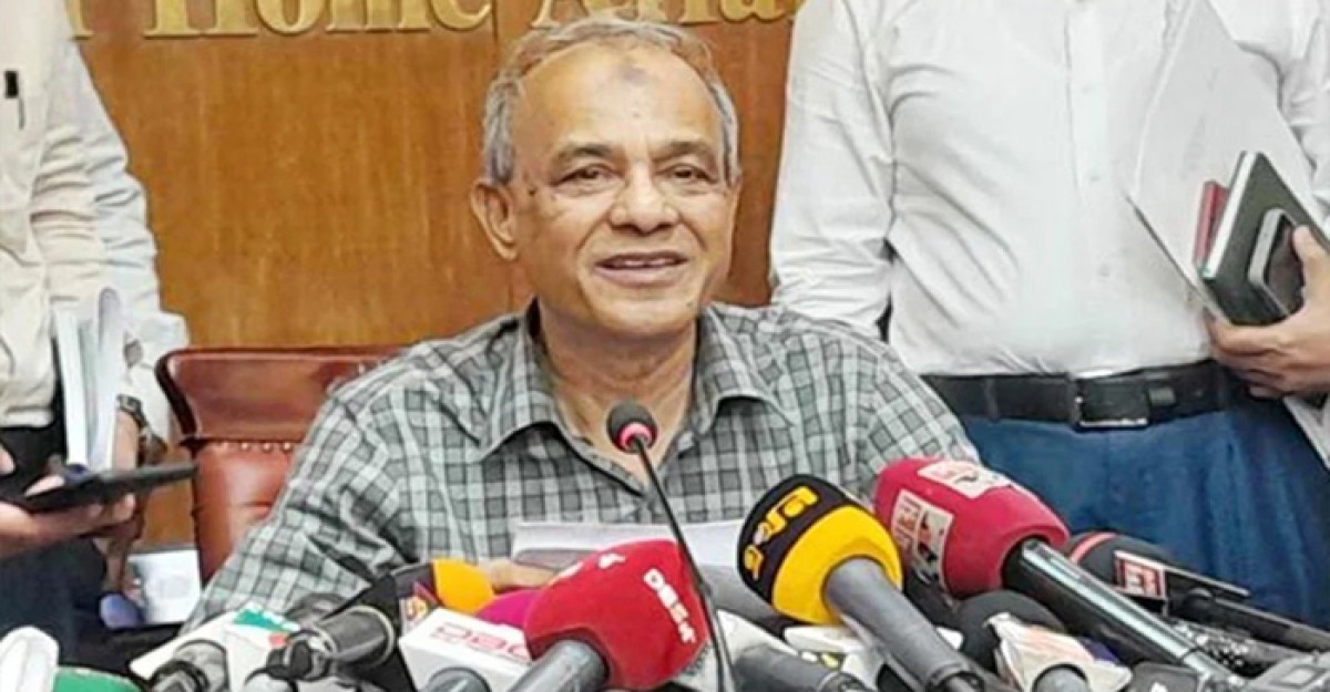 অনুপস্থিত পুলিশ সদস্যদের যোগদান করতে দেওয়া হবে না: স্বরাষ্ট্র উপদেষ্টা