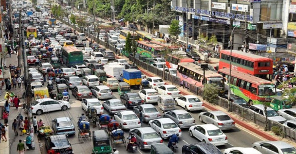 রাজধানীতে যানজটে দিনে ৮২ লাখ কর্মঘণ্টা নষ্ট