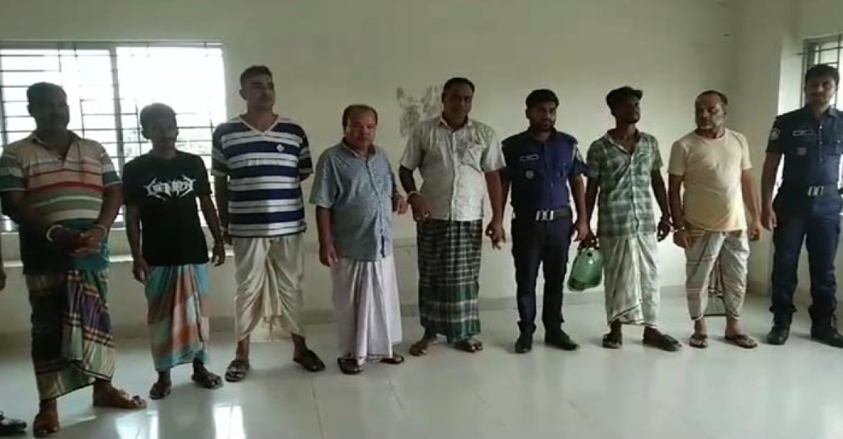 বাগেরহাটের মোংলায় সাবেক পৌর কাউন্সিলরসহ আটক ৭