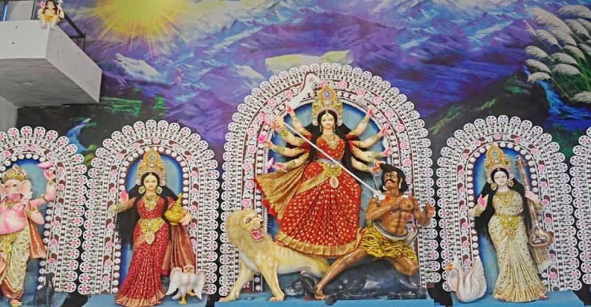 দুর্গাপূজায় বিশৃঙ্খলা ঠেকাতে নিয়ন্ত্রণকক্ষ চালু