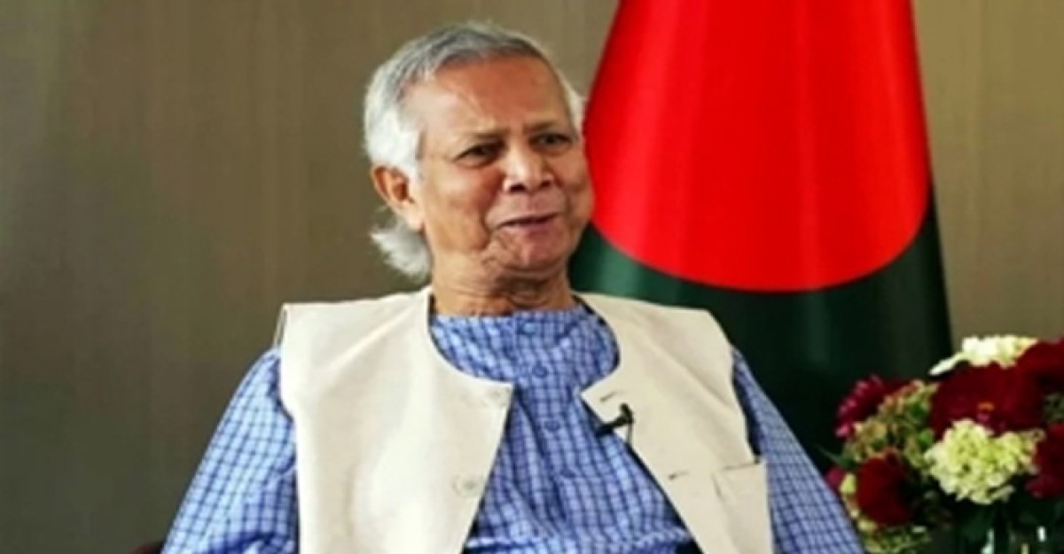 ঢাকেশ্বরী মন্দির পরিদর্শনে প্রধান উপদেষ্টা
